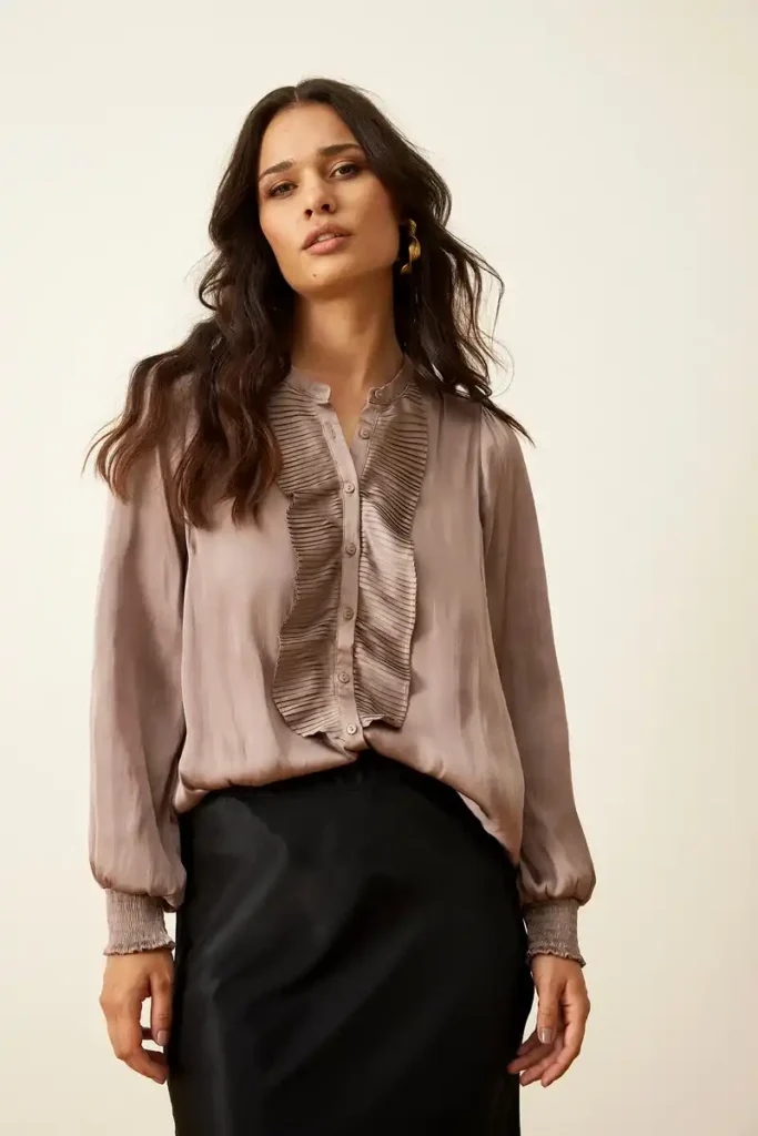 inFrontin hiekanvarinen royhelopaita