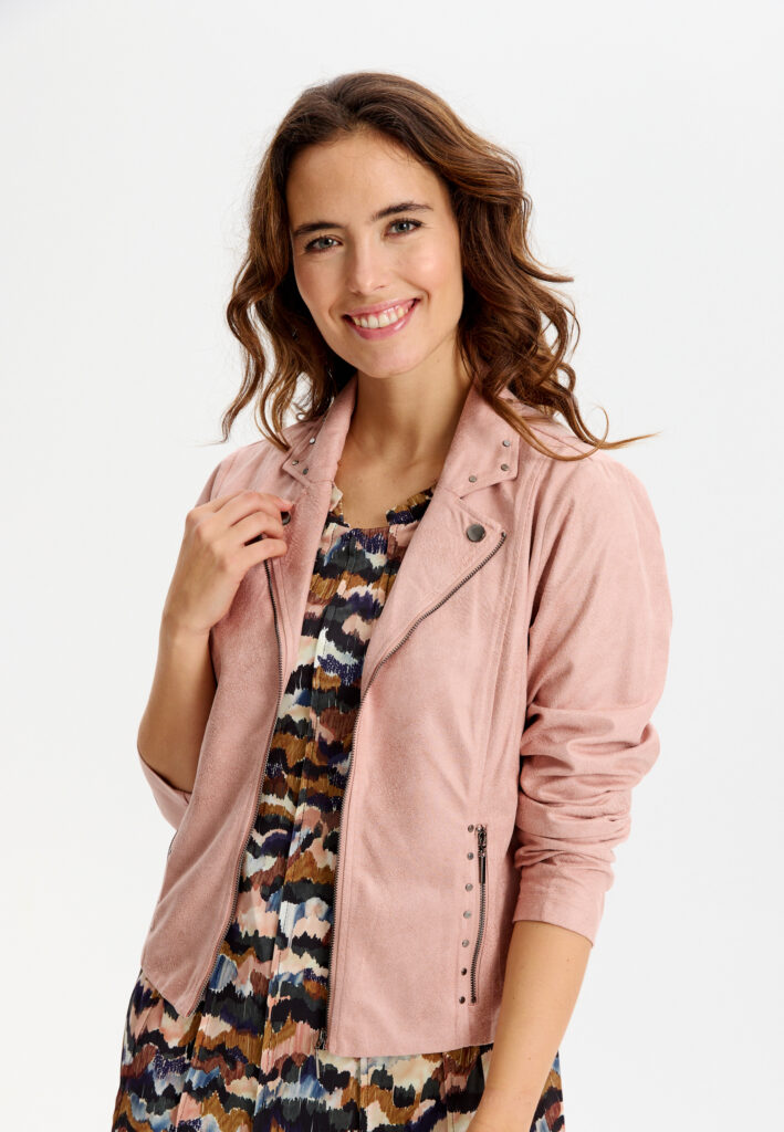 In Frontin vaaleanpunainen jakku