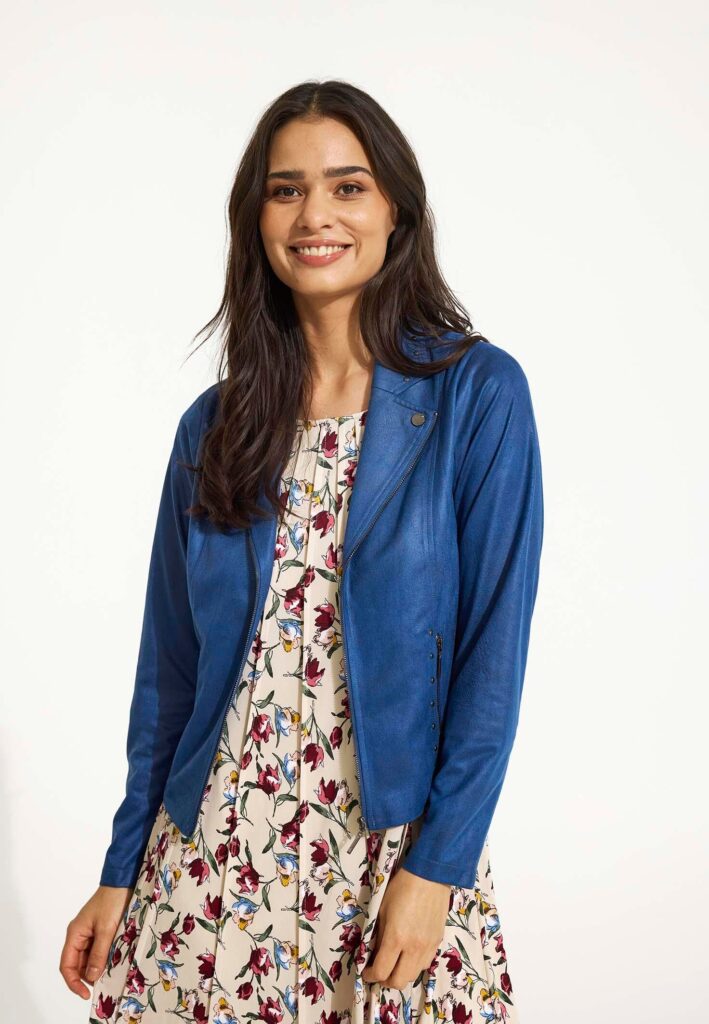 Sininen InFrontin jakku