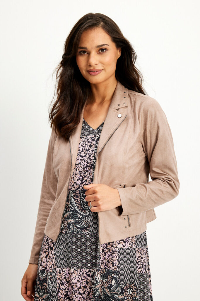 Vaaleanpunainen mekko